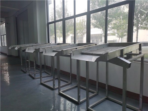 工業(yè)震動(dòng)脫油機(jī)